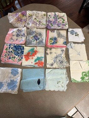 Vintage Assorted Floral Ladies Handkerchief Lot of 15